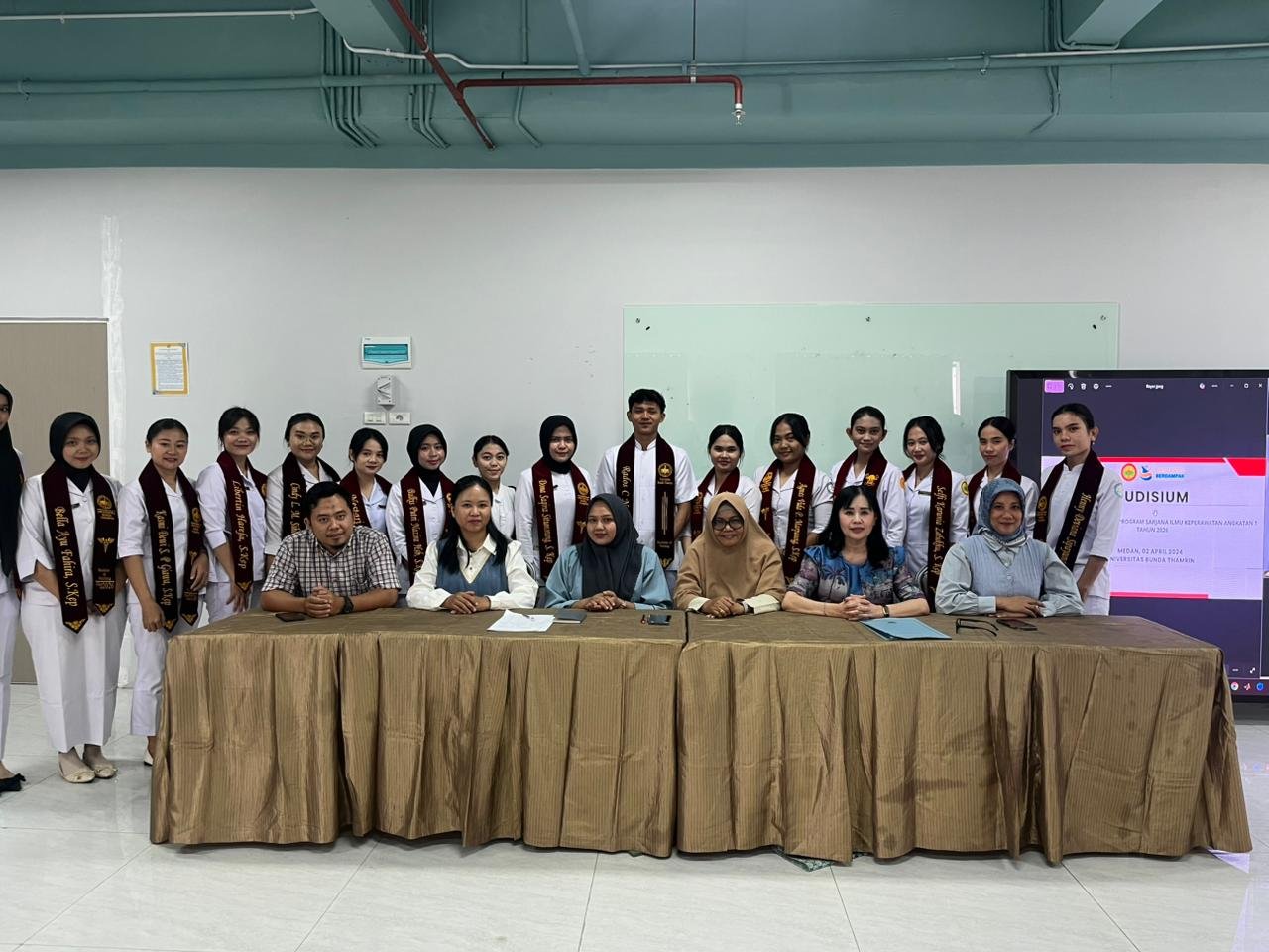 Judisium Perdana Prodi Sarjana Ilmu Keperawatan Universitas Bunda Thamrin